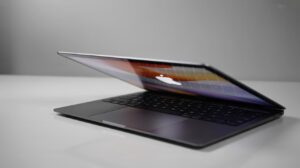 Apple’s MacBook M5